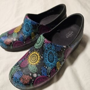 Crocs at Work Neria Pro II Floral Slip Resistant Clog Womens Size 7